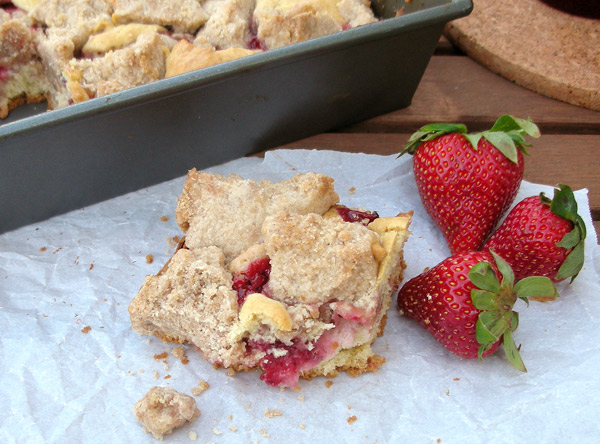 Strawberry Crumb Cake