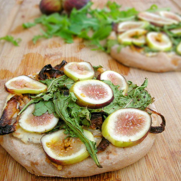 caramelized onion and fig pizzas