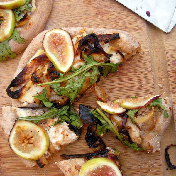 caramelized onion and fig pizzas