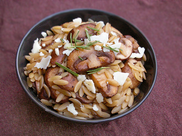 quick and easy mushroom orzo